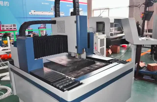 高速カスタマイズされた CNC プレート/シートファイバーレーザーカッター/切断機